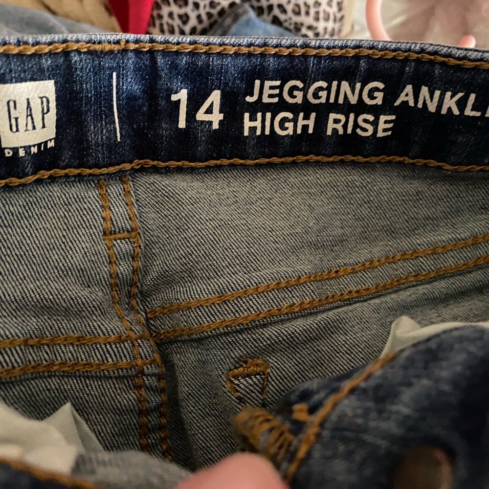 Girls Gap Kids Jeans - Picture 10 of 11